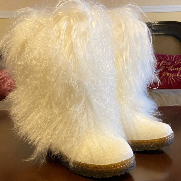Mongolian  white lamas furs, Genuine leather winter boots. - Picture 1 of 7